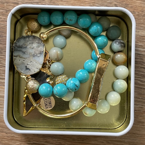 Kinsley Armelle Bracelet Stack - Picture 3 of 8